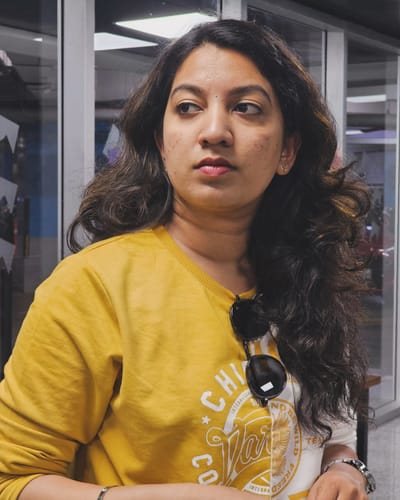 Customer photo review of Voyage Exclusive Black Polarized Round Sunglasses for Men & Women - PMG3980