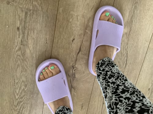 Customer photo review of HappyFlops