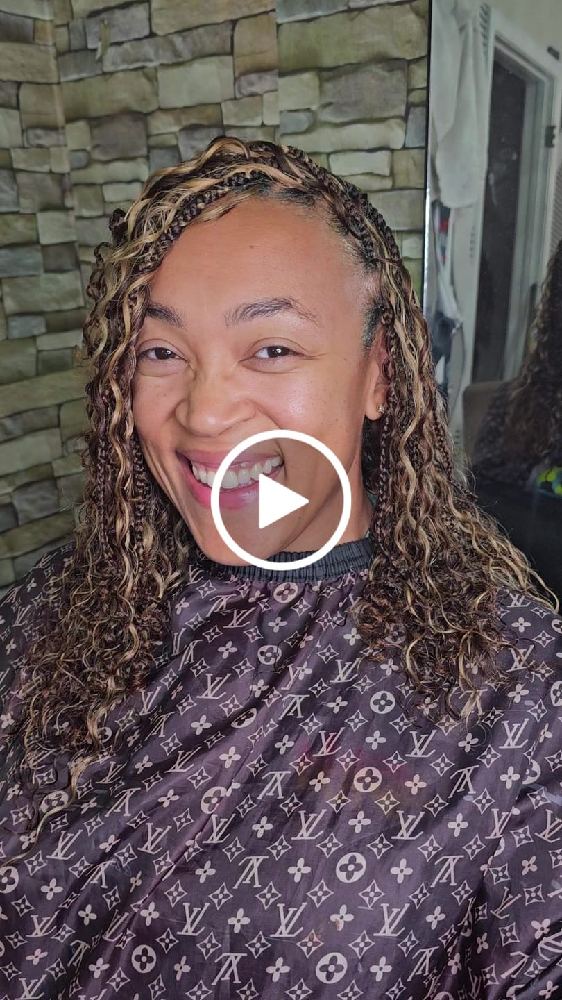 Customer video review of #4/#27 Piano Color Deep Wave Bulk Hair Extensions for Braiding