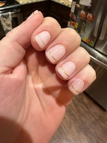 Customer photo review of D20 Erica Pink Sheer Dip Powder