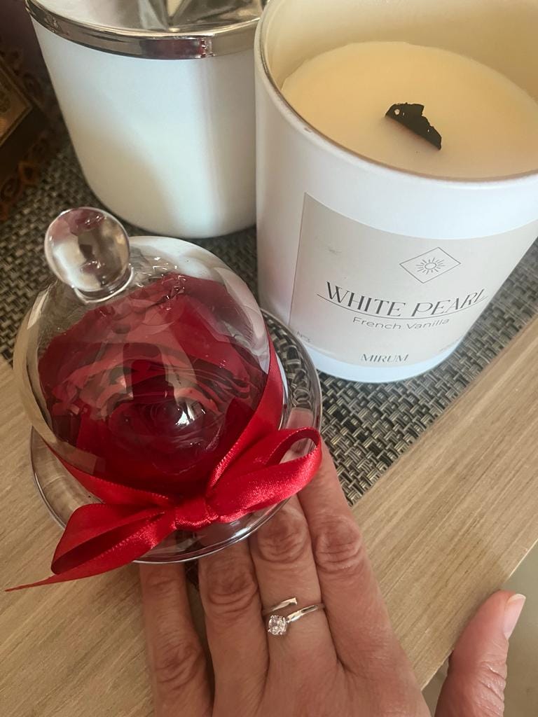 Customer photo review of Rosa Eterna Monet's con Capelo