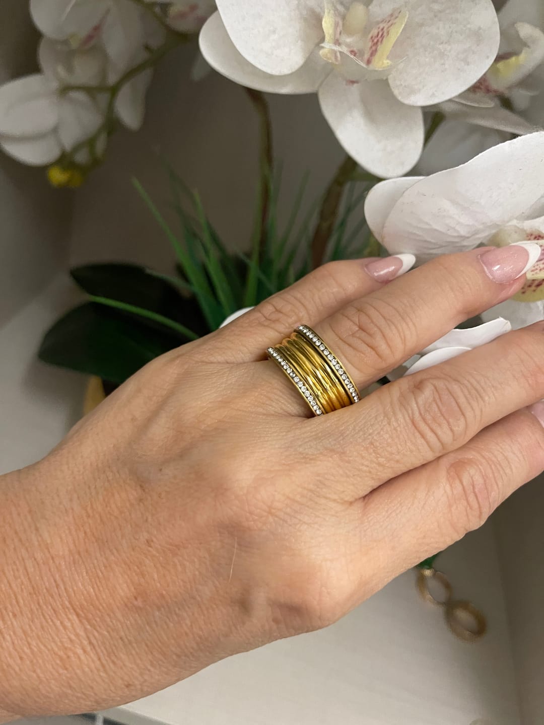 Customer photo review of Anel Luxo Imperial Banhado em Ouro 18K