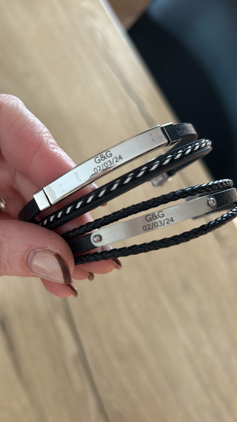 Customer photo review of Pulsera Hombre BRAVE Lord ~ Texto Personalizable