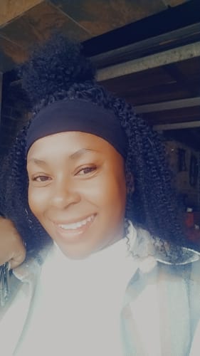 Customer photo review of Brazilian Kinky Curl Fringe - Gabby