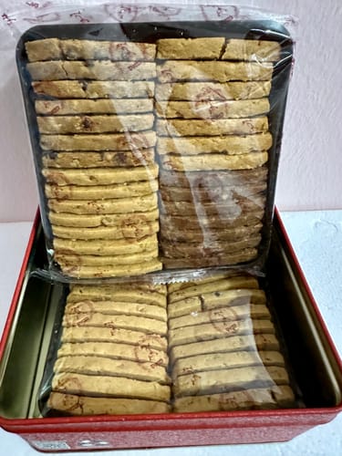 Customer photo review of [CNY PRE-ORDER] Amazing 8 Mix Nuts Cookies