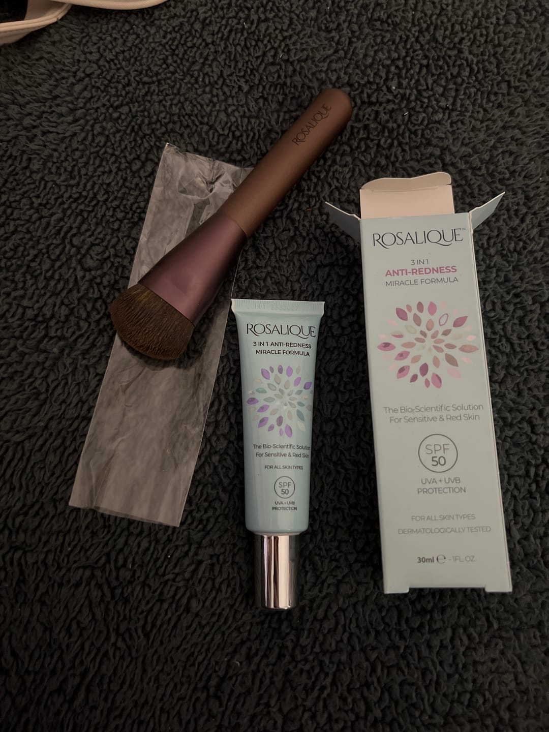 Customer photo review of Rosalique 3 in 1 Anti-Redness Miracle Formula SPF50