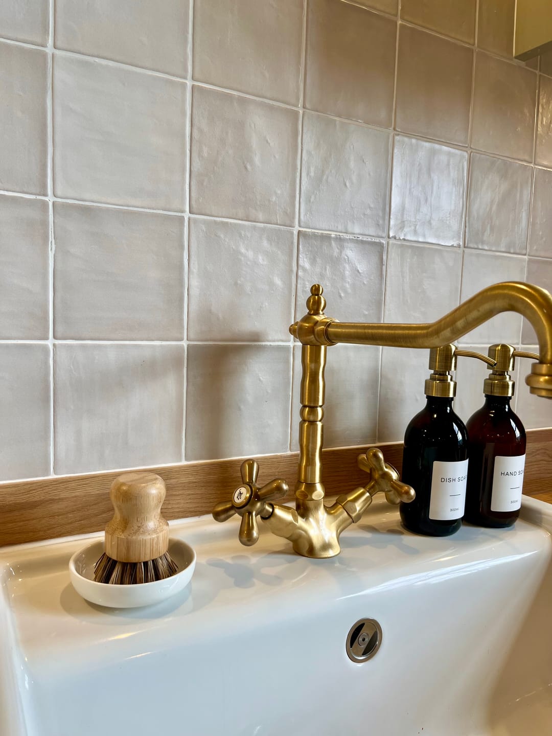 Customer photo review of Ceramic Pot Brush Dish - Skal