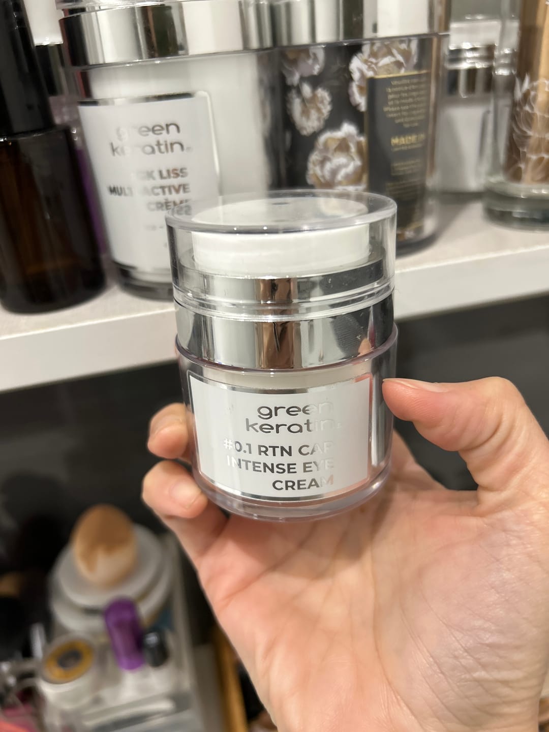 Customer photo review of #RTN CAP 0.1% - Crème intense pour le contour des yeux, Sans Parfum