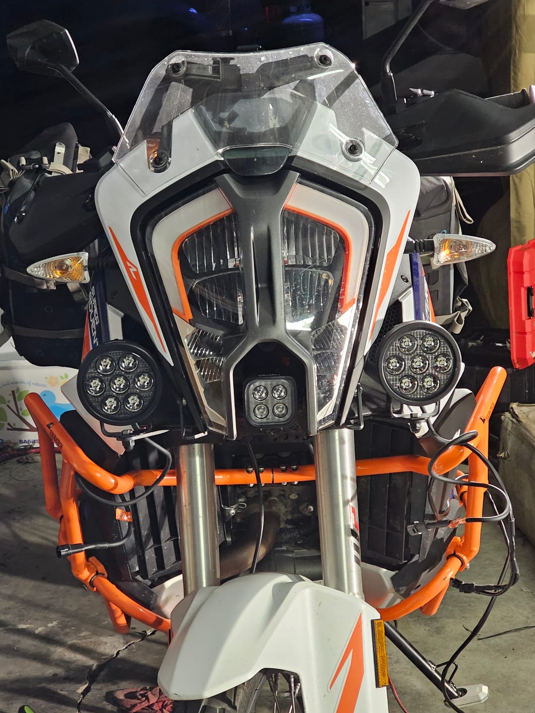 Customer photo review of D7 LED Light Pods with DataDim™ Technology