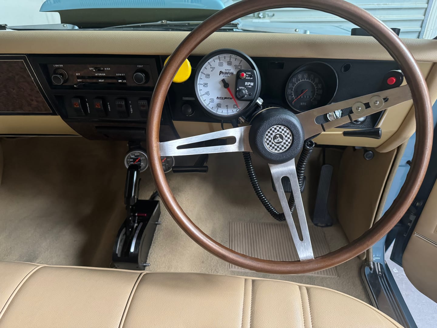 Customer photo review of Motion Raceworks Single Push Button Steering Wheel Bracket 15-00004