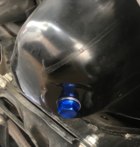 Customer photo review of 2Pcs M20 X 1.5 Engine Magnetic Oil Pan Drain Plug Bolt Anodized Crush Washer Blue