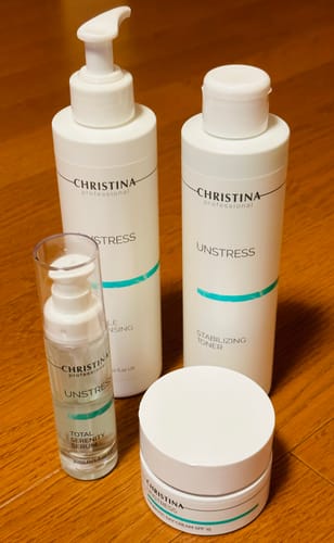 名菜 review of アンストレス・スターターセット（クレンジング・クリーム選べるセット） image 1 out of 1