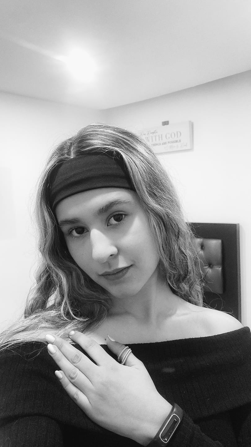 Customer photo review of Banda Aesthetic