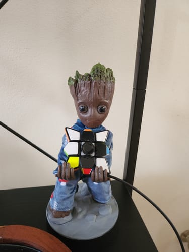 Customer photo review of Yellow & White Cube Spinner