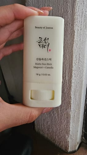 Customer photo review of Matte Sun Stick : Mugwort+Camelia (SPF 50+ PA++++) 18g