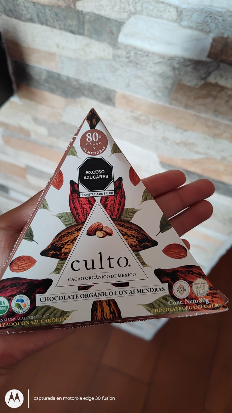 Customer photo review of 80% Chocolate Amargo con Almendras | 80gr