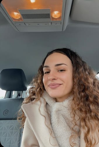 Customer photo review of Faux piercing au nez : Xena