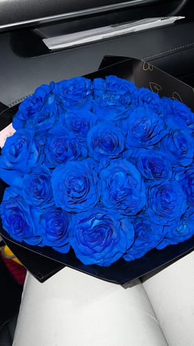 Customer photo review of Blue Rose Bouquet - Valentines