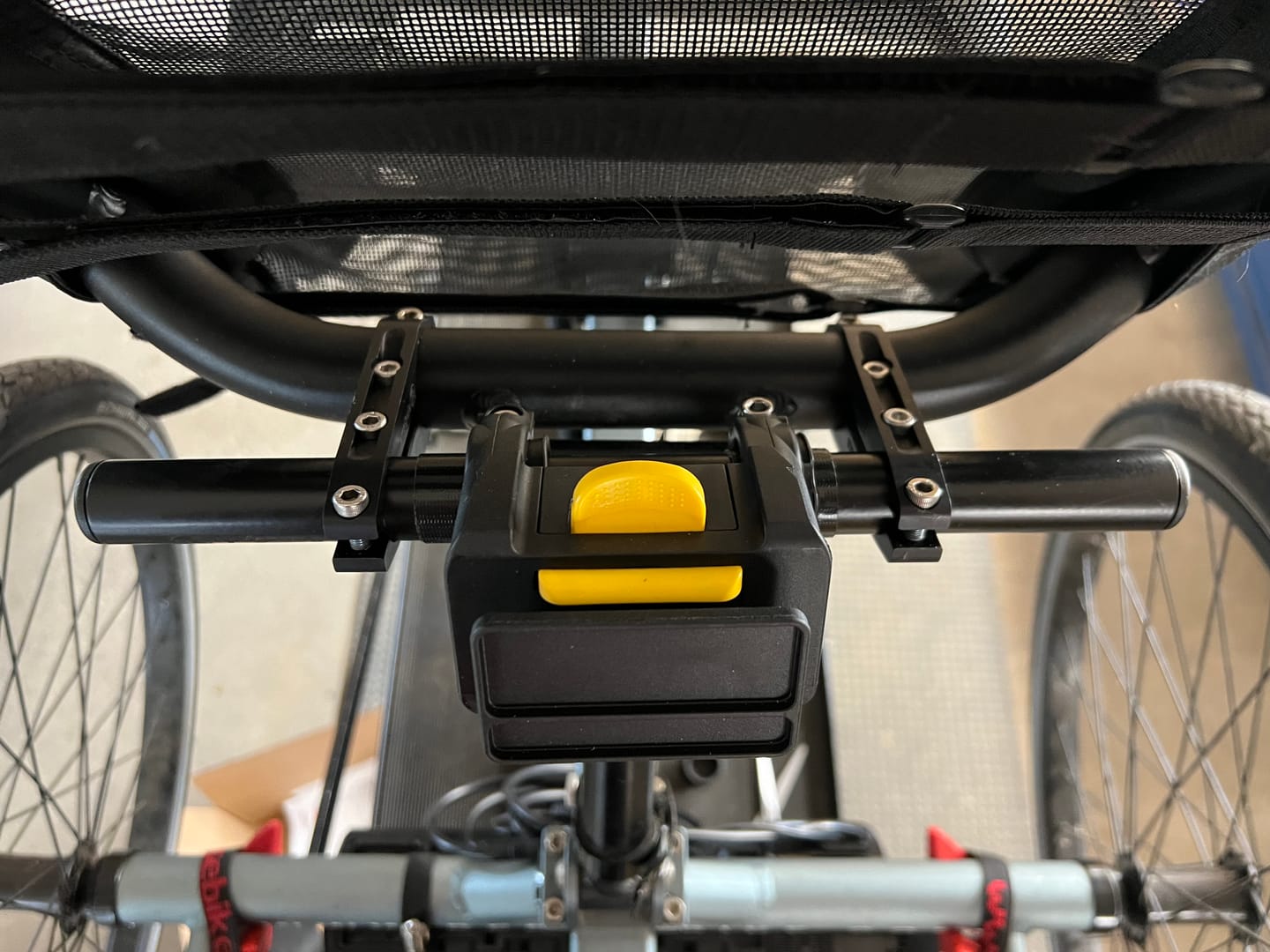 Customer photo review of 4-Bolt Double-Ended Clamp