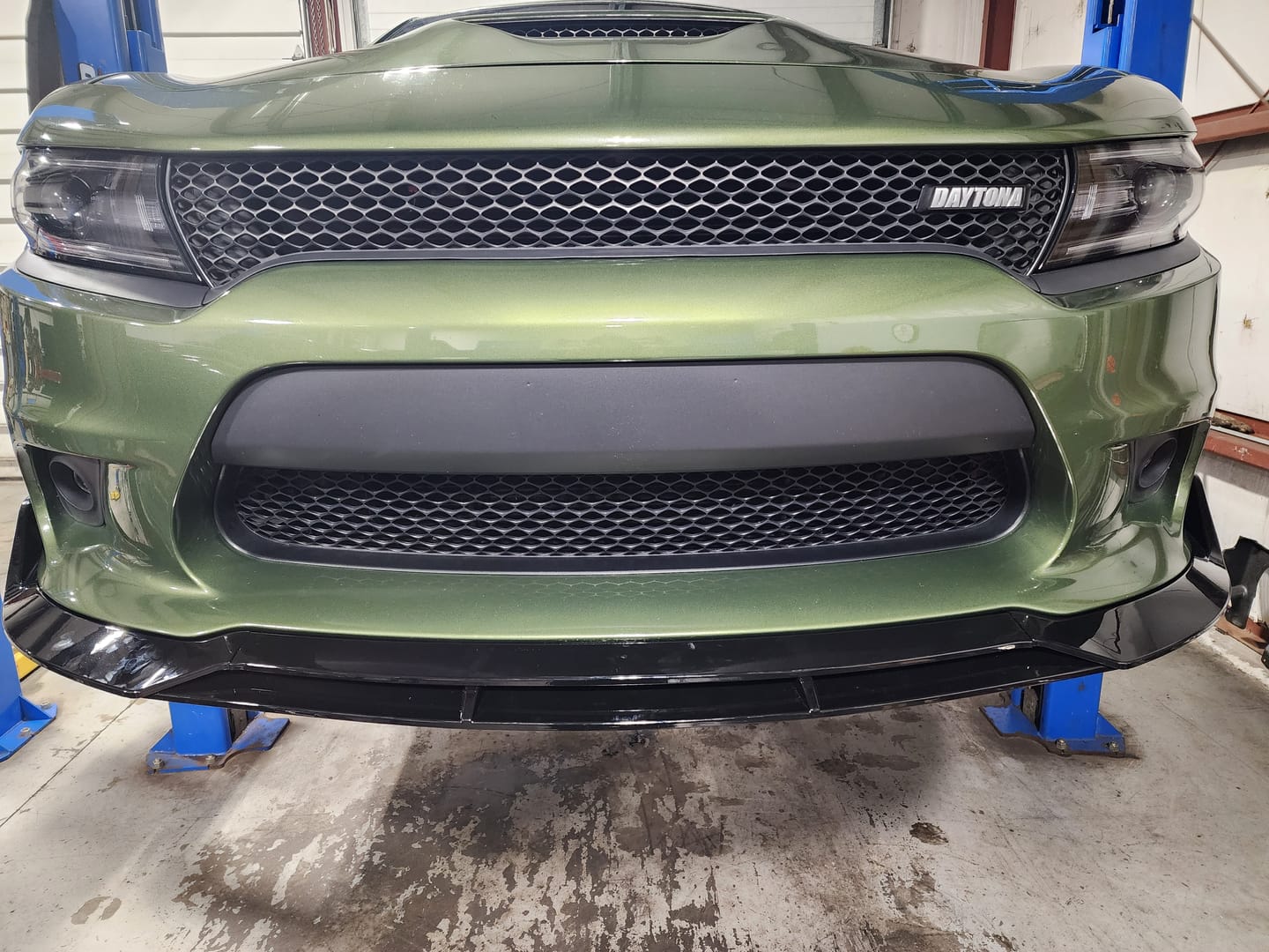 Customer photo review of 2015-Up Dodge Charger SRT Track Package Front Splitter