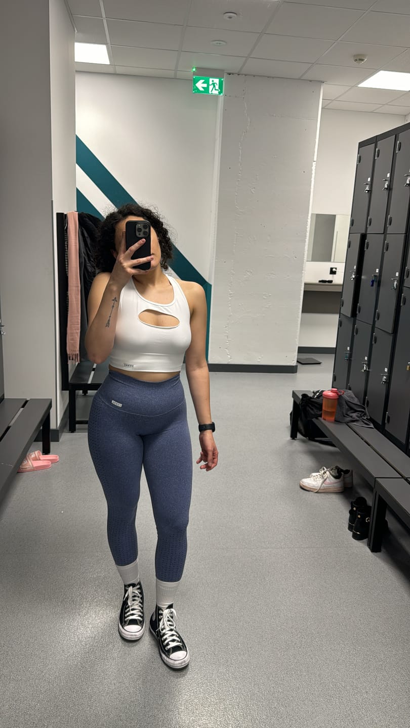 Customer photo review of Top Goth Bianco