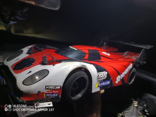 Customer photo review of Tire layered with Carbon Fiber Cloth For 1/10 Scale On-Road Cars
