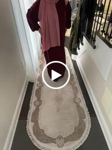 Customer video review of Classic Abaya - Habibah
