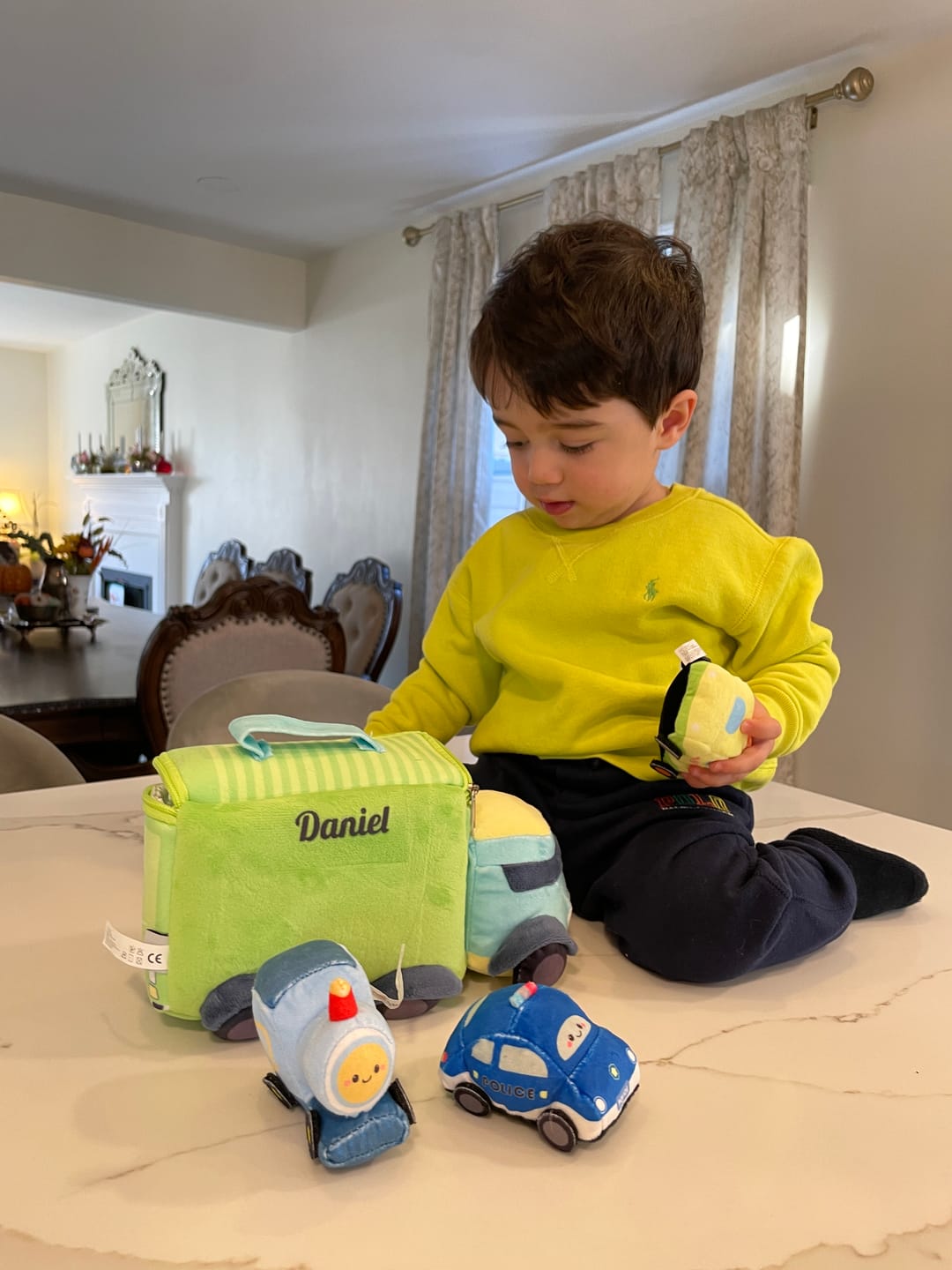 Customer photo review of Personnalisée Premier Ensemble de Jouet Sonore en Peluche de Voitures pour Bébé