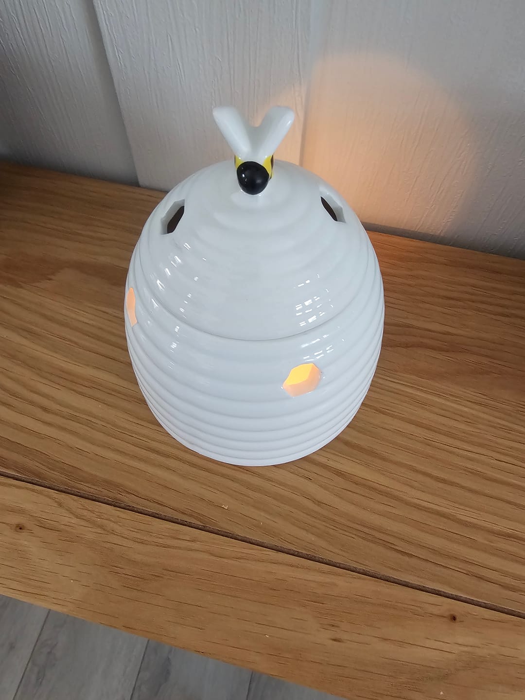 Customer photo review of White Beehive Wax Burner