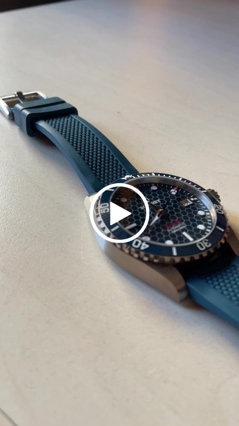 Customer video review of SEATURTLE.OCEAN(TITANIUM) - Automatic Titanium Diver Watch | Sea Blue