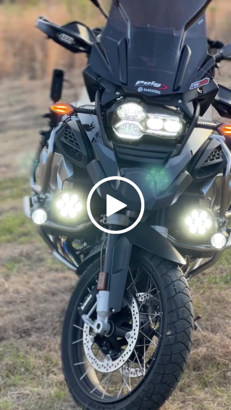 Customer video review of D7 LED Light Pods with DataDim™ Technology