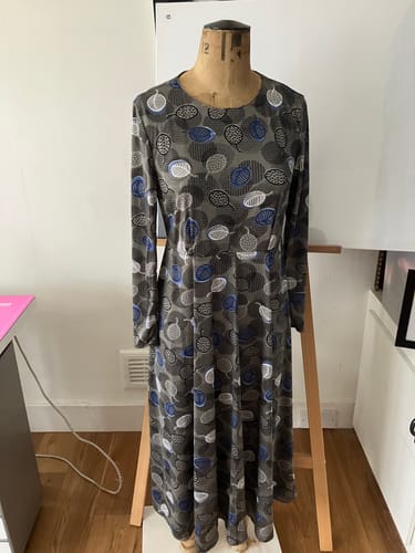 Customer photo review of 3 Metres Floral Soft Poly-Jersey 55" Wide Grey