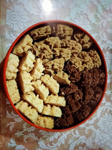 Customer photo review of Signature Mix Butter Cookies