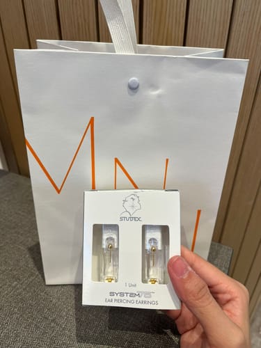 Customer photo review of Ball Box Ear Piercing Earrings