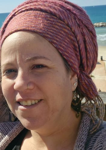 Customer photo review of נזם זהב חישוק כפול