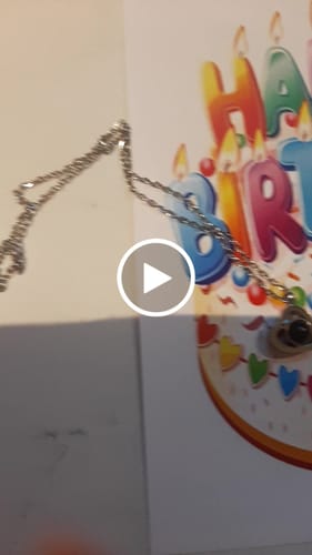 Customer video review of Gravet Personalisierte Halskette