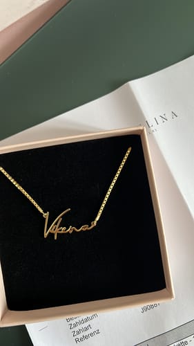 Customer photo review of Bella Namenskette