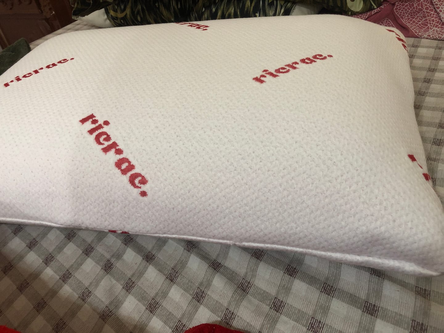 Customer photo review of Cooling Memory Foam Gel Pillow- Medium