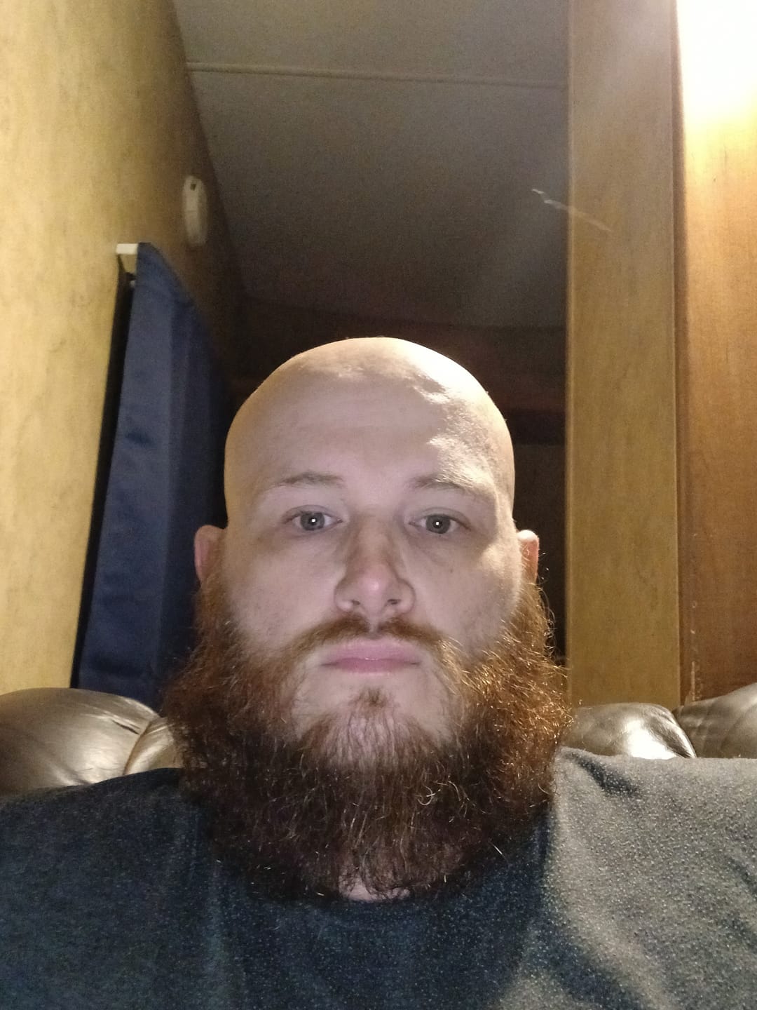 Customer photo review of TOBACCO VANILLA BEARD & HAIR OIL - "CONFIDENCE"
