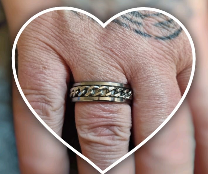 Customer photo review of Original Rotating Chain 8mm Wonder Ring