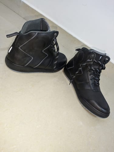 Customer photo review of SNKR | Stealth Edition