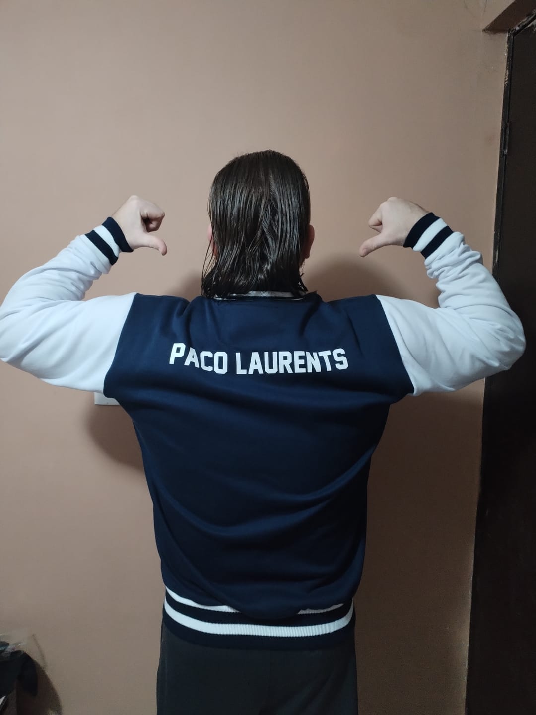 Customer photo review of Chamarra Universitaria NFL Patriots