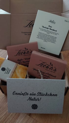 Customer photo review of Aktivkohle mit Rosmarin & Zitrone (Für unreine, fettende Haut & Mischhaut)