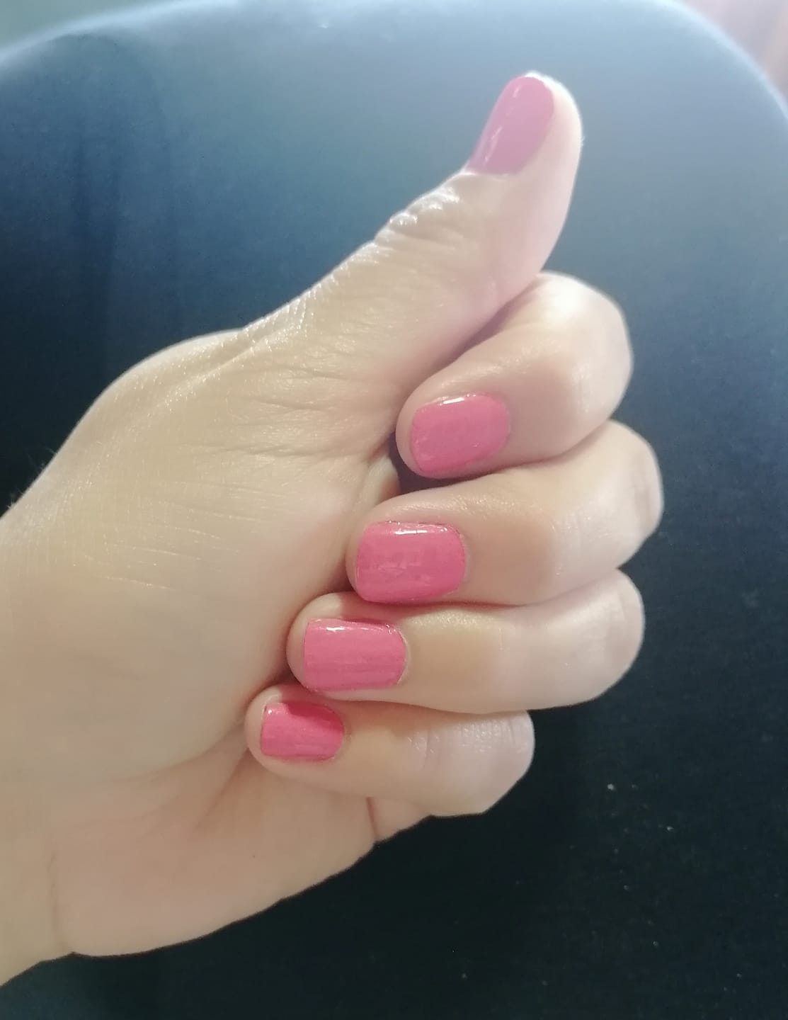 Customer photo review of Essence Esmalte Gel  Gloss 'N Roll