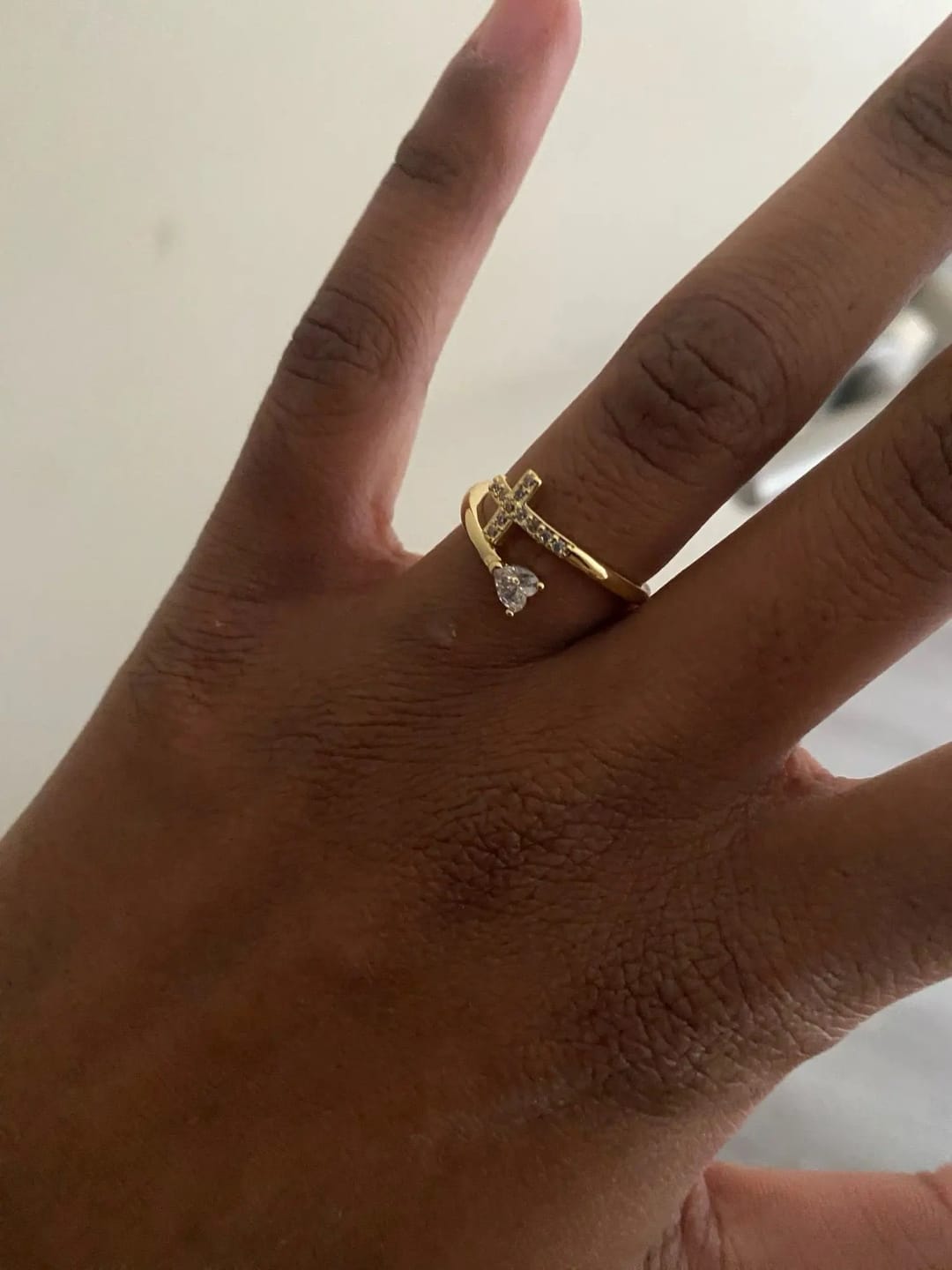 Customer photo review of Bague Croix Élégante et Pierre Précieuse