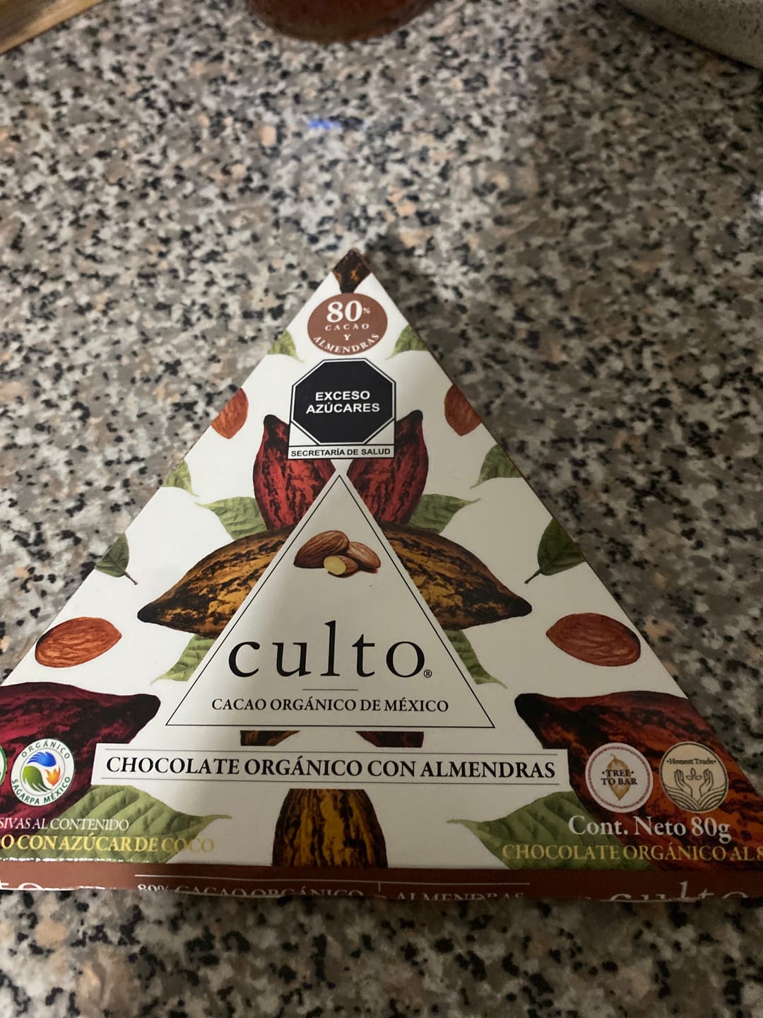Customer photo review of 80% Chocolate Amargo con Almendras | 80gr