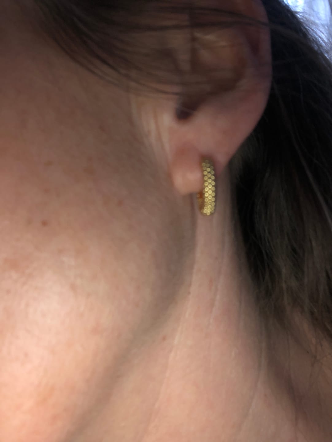Customer photo review of Pendientes Aros Bolitas
