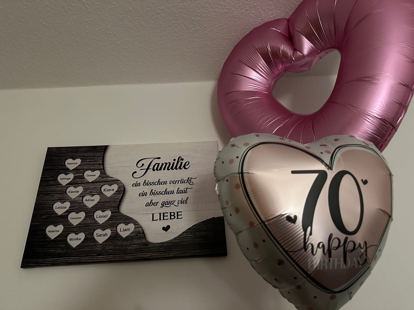Customer photo review of Familie im Herzen - Familien-Leinwand