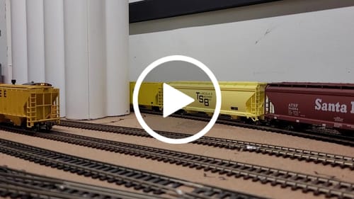 Customer video review of Athearn ATH63816 HO PS-2 2600 Covered Hopper, DT&I #11107