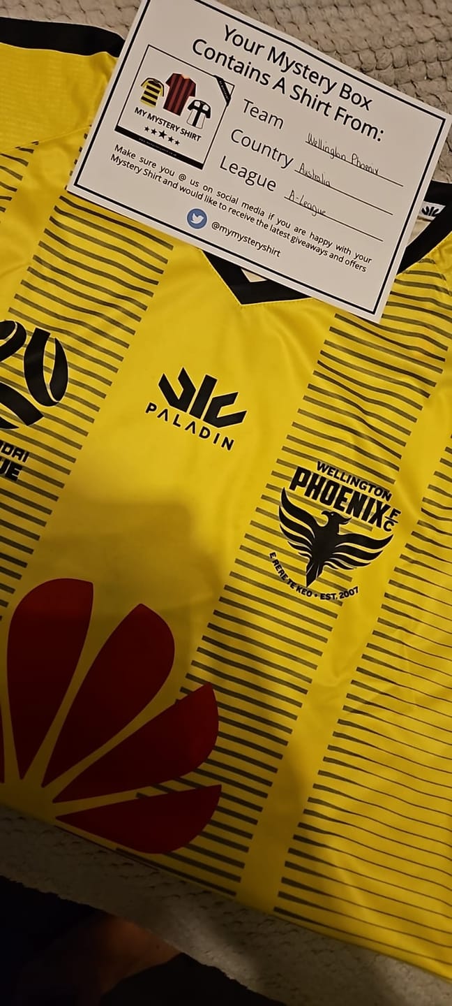 Customer photo review of Men’s Mystery Football Shirt Box